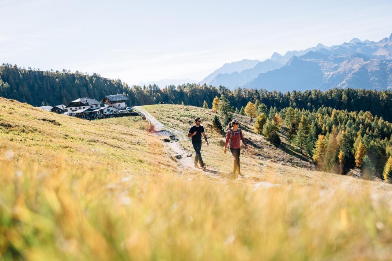 Wiesenhof Gardenresort ซานเลโอนาร์โด อิน ปาซีเรีย ภายนอก รูปภาพ